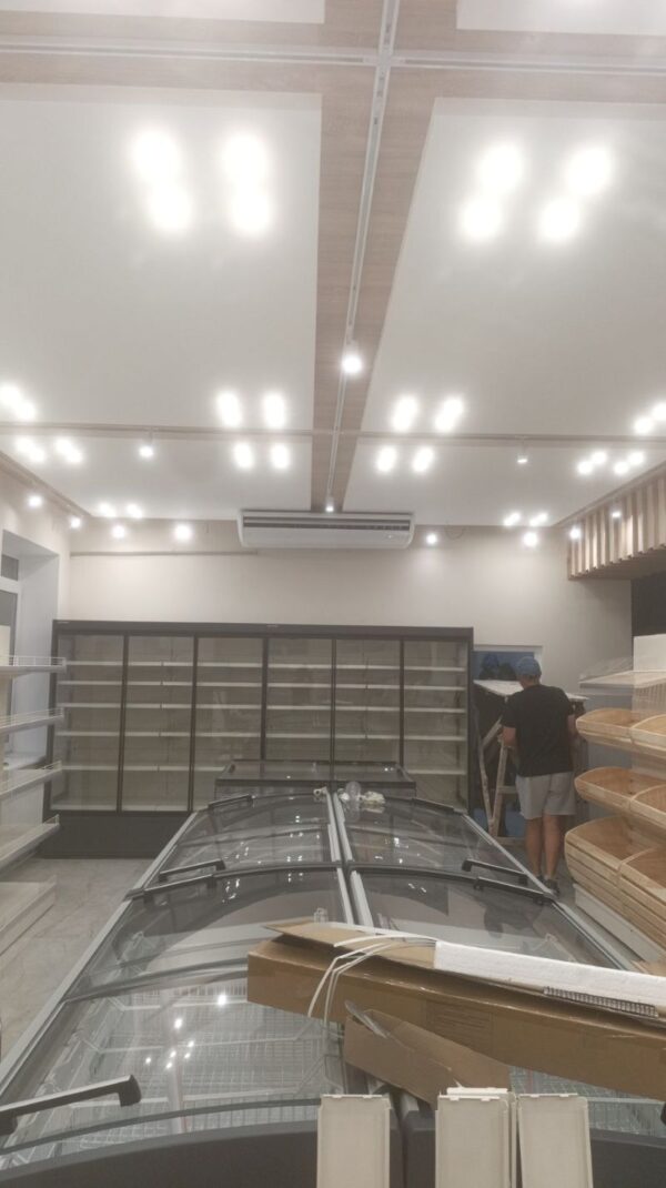 Напольно-стельовий кондиціонер